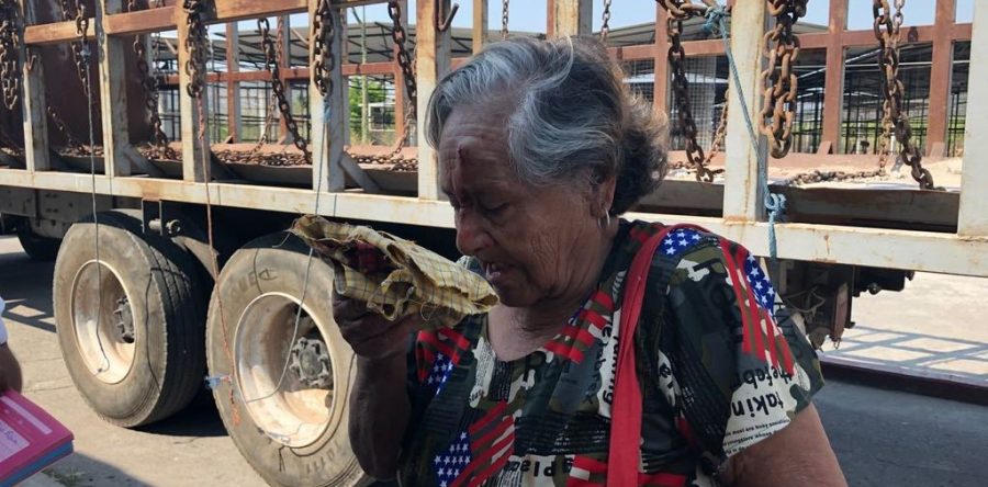 Mujer De La Tercera Edad Sale Lesionada